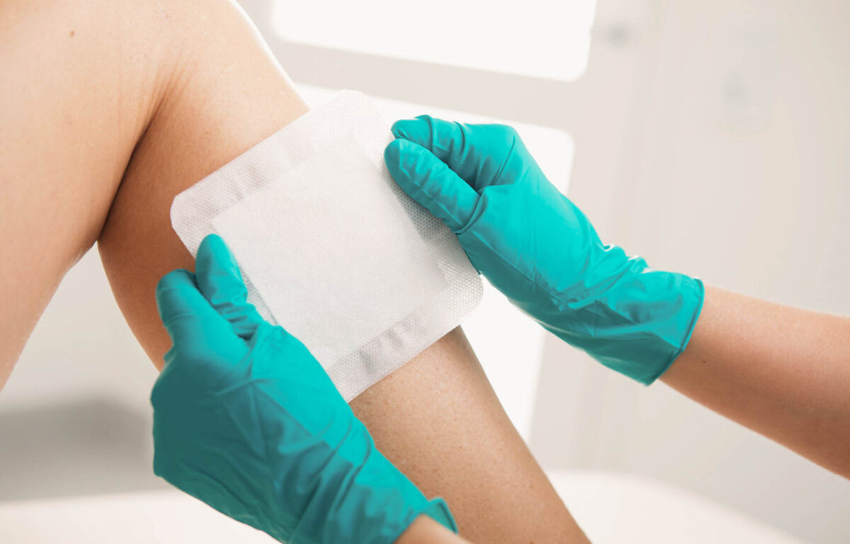 wound care dressing Hydrofera Blue ComfortCel Interface Antibacterial Foam Dressing main image 1